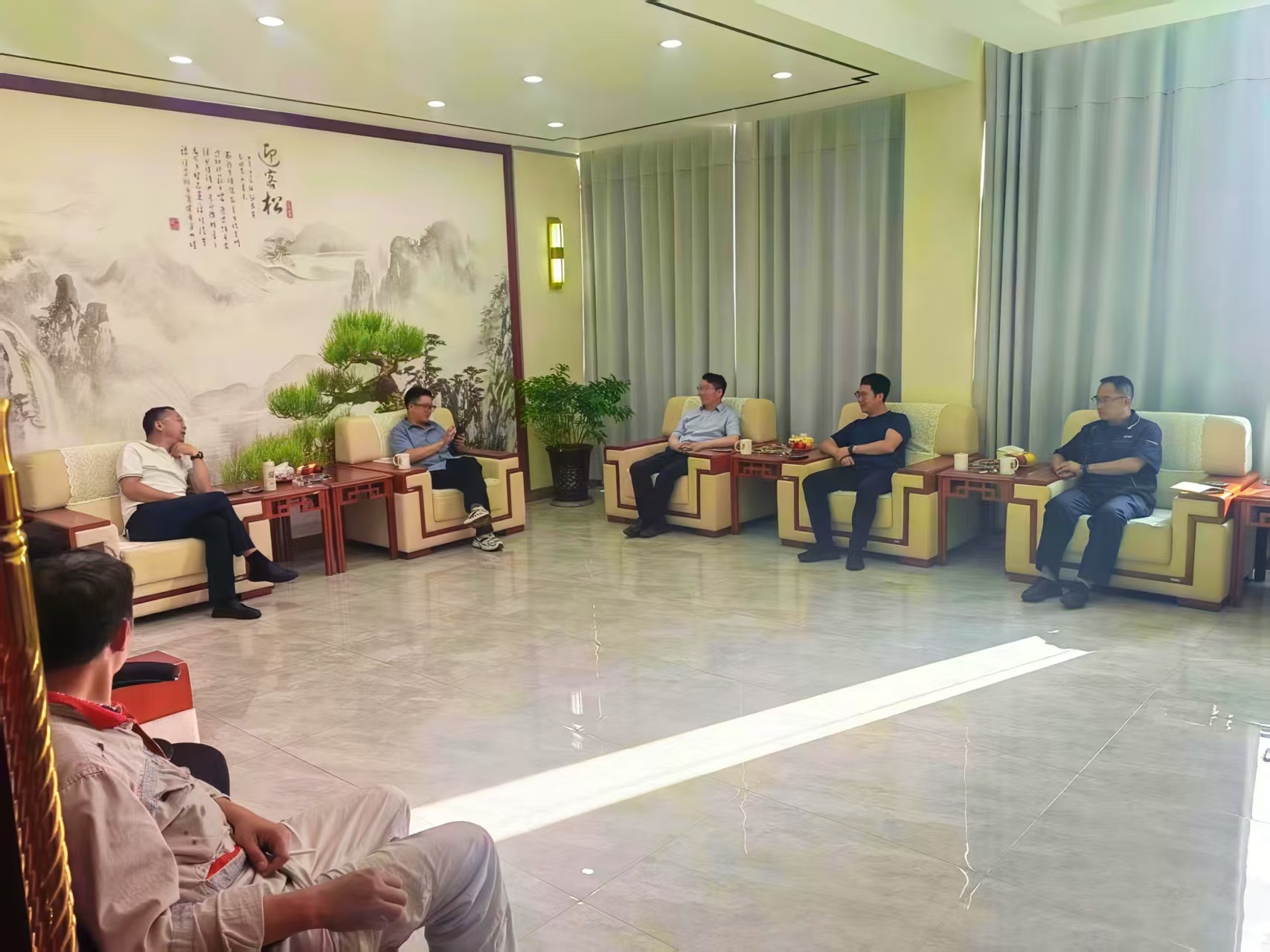 后所煤矿公司赴西南水泥有限公司开展对标学习